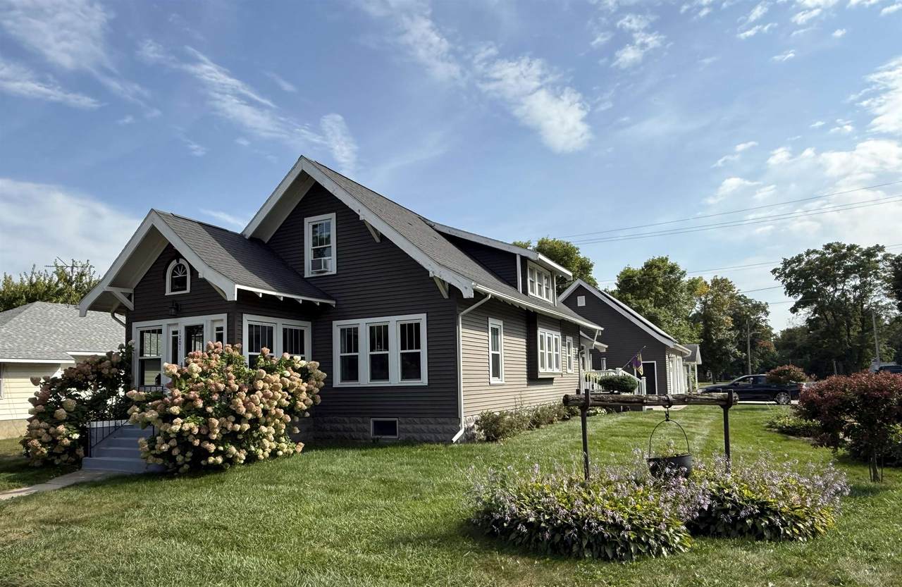 1201 Central Ave - Photo 1