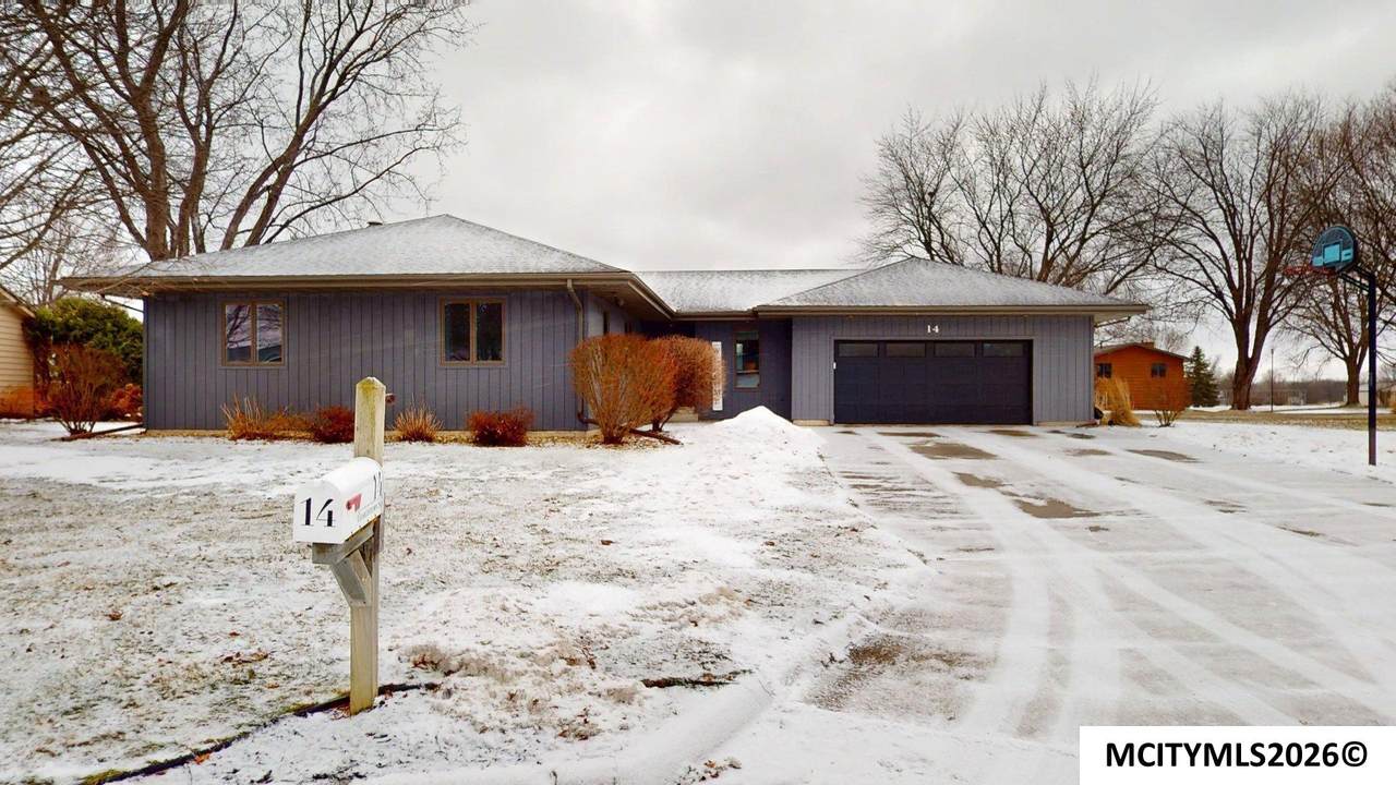 14 Charlestown Sq - Photo 1