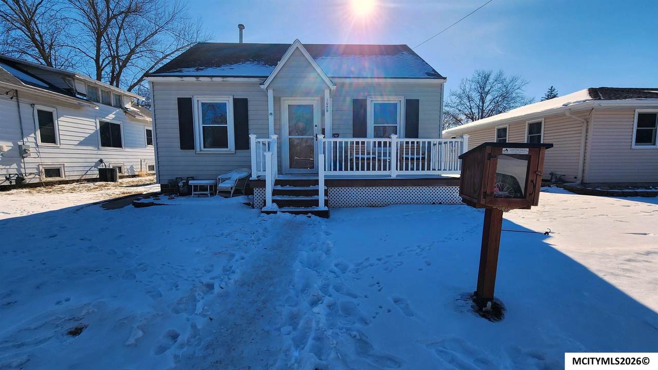 1029 1st Ne - Photo 1