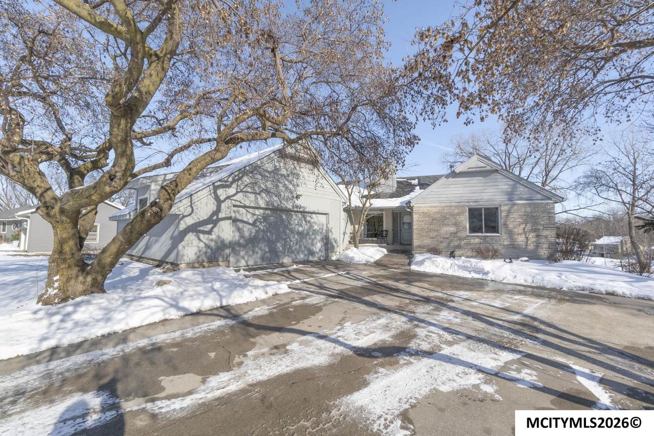 11 Knollwood Ct - Photo 1