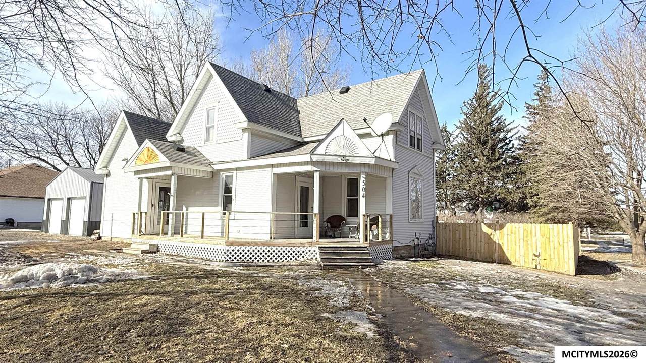 504 5th St - Photo 1