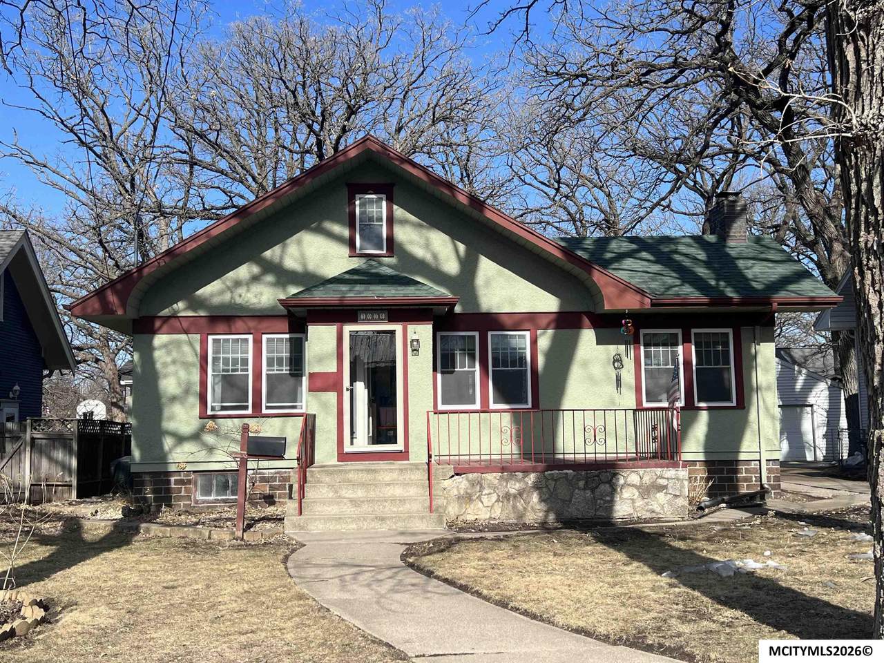 1038 State - Photo 1