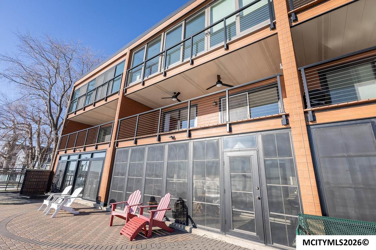 481 Shore Dr #203 - Photo 1