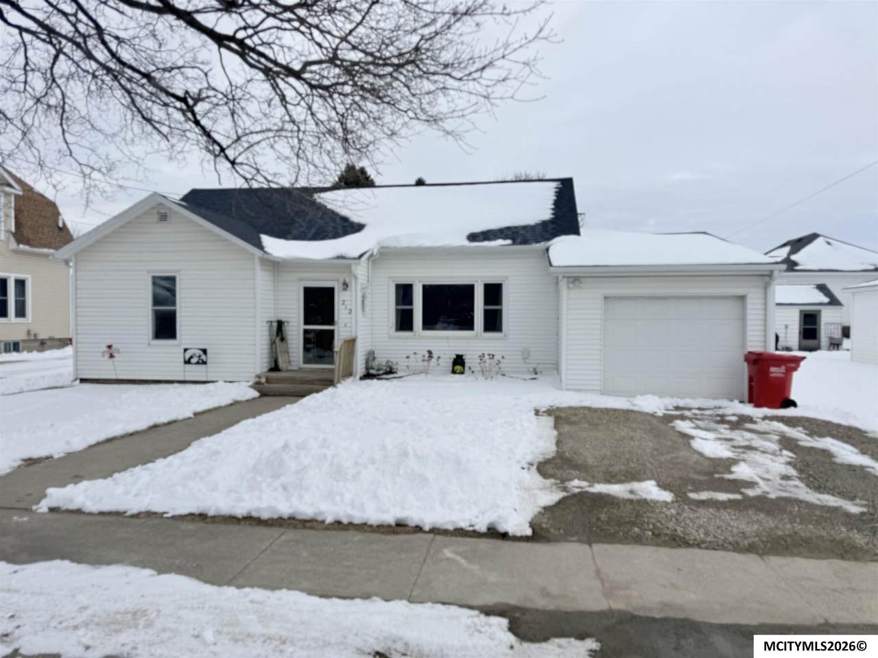 212 Park St - Photo 1