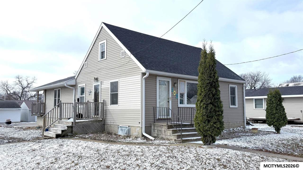 103 27th Sw - Photo 1