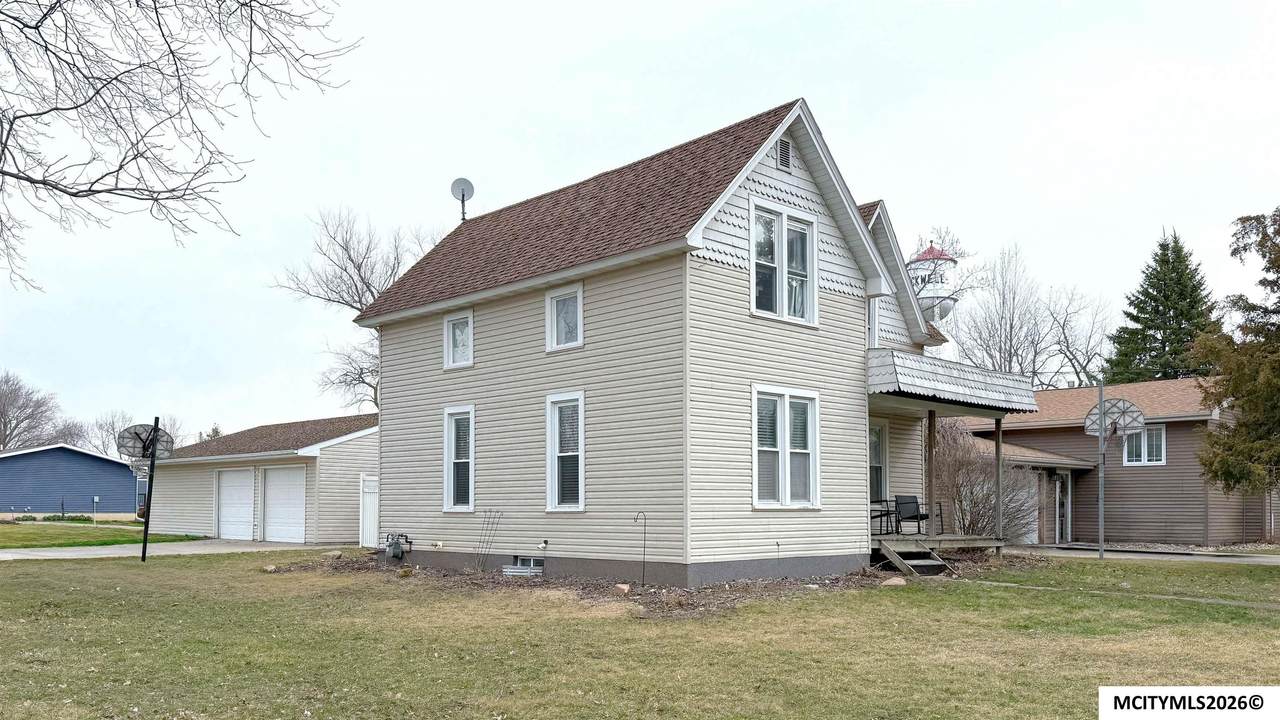 103 Cherry St - Photo 1