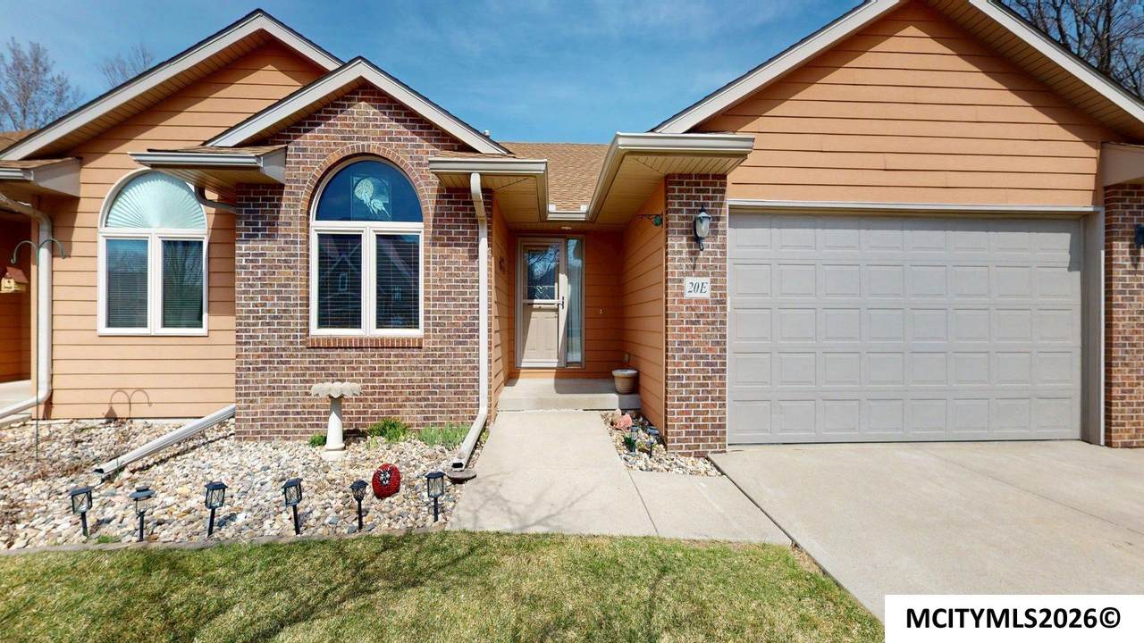 20 E Venetian Dr - Photo 1