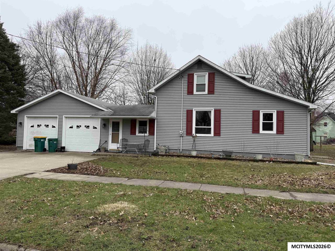 309 3rd St Ne - Photo 1