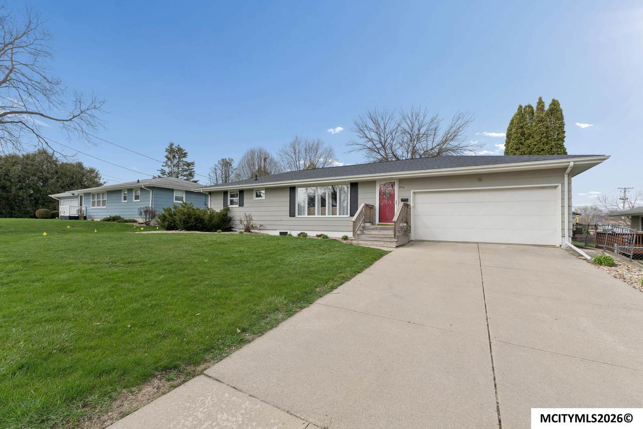 706 6th Se - Photo 1