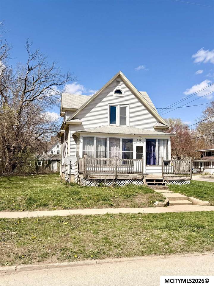 552 8th Se - Photo 1