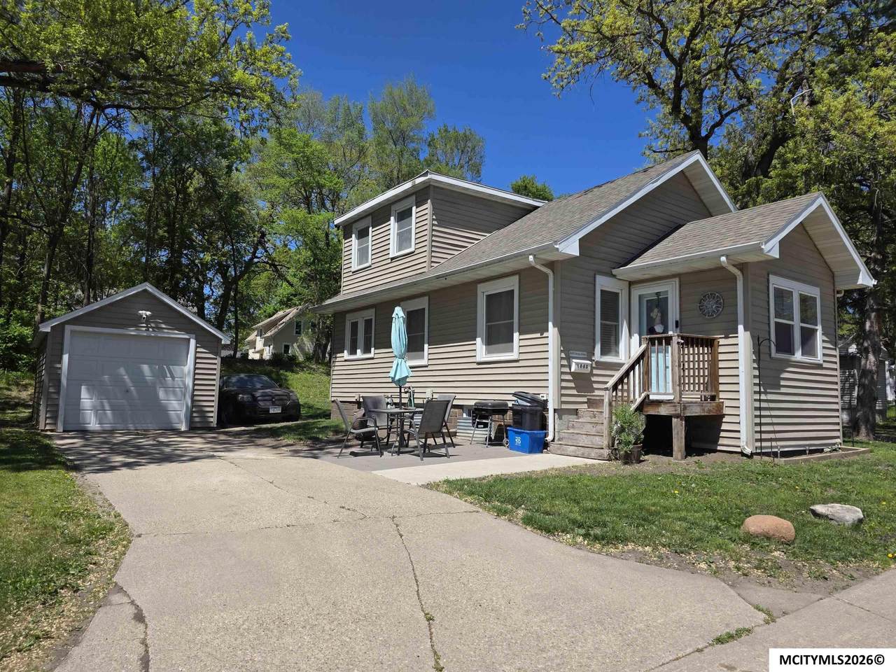 1008 Georgia - Photo 1