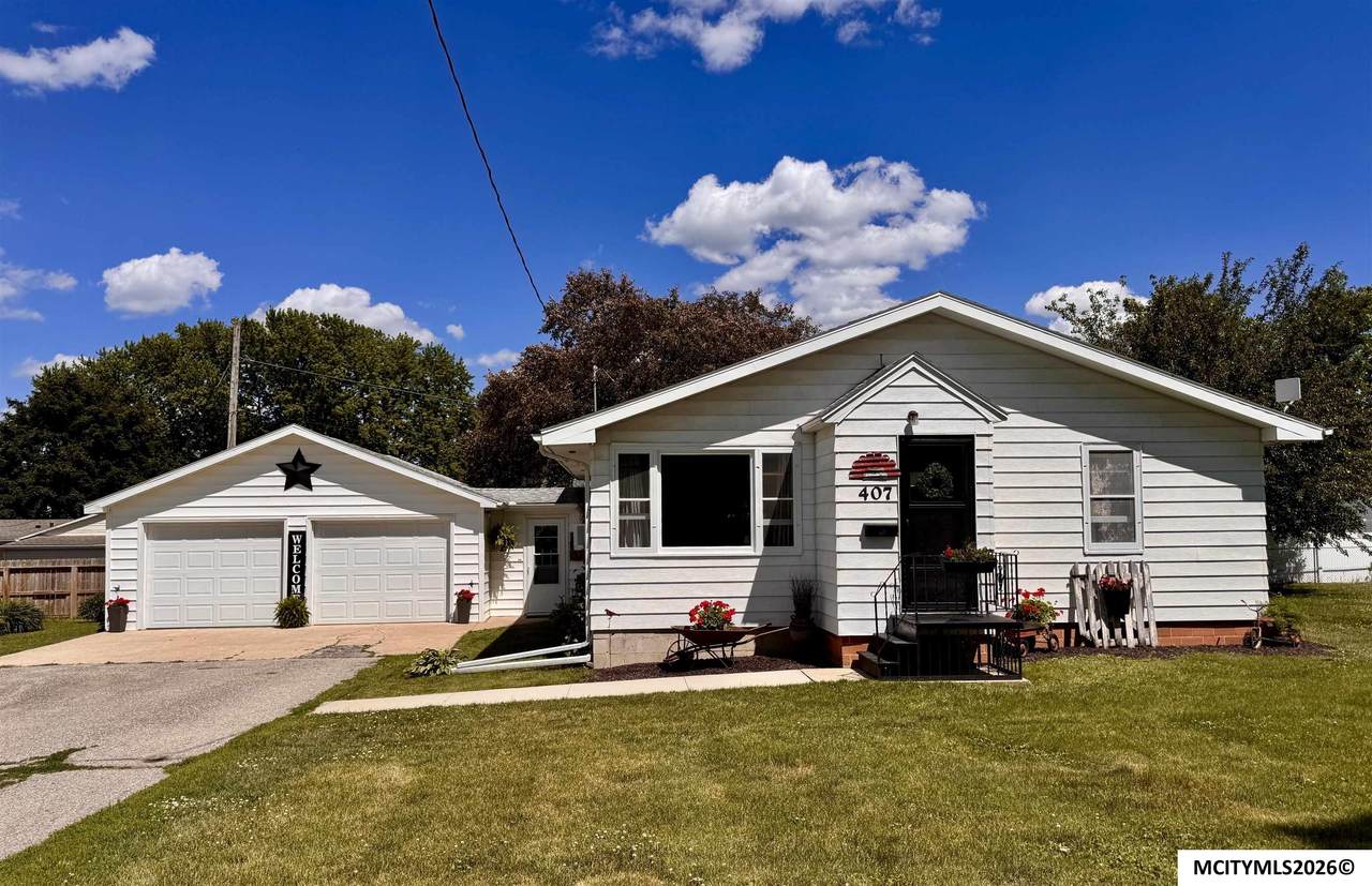 407 Iowa - Photo 1