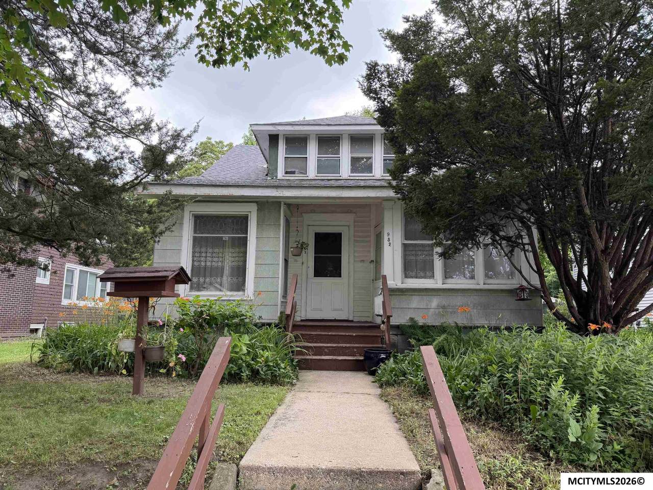 932 Pennsylvania - Photo 1