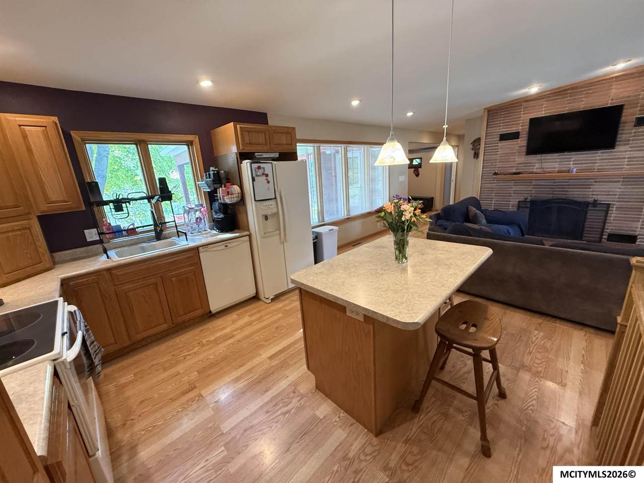 https://bt-photos.global.ssl.fastly.net/masoncity/1280_boomver_1_260480-2.jpg