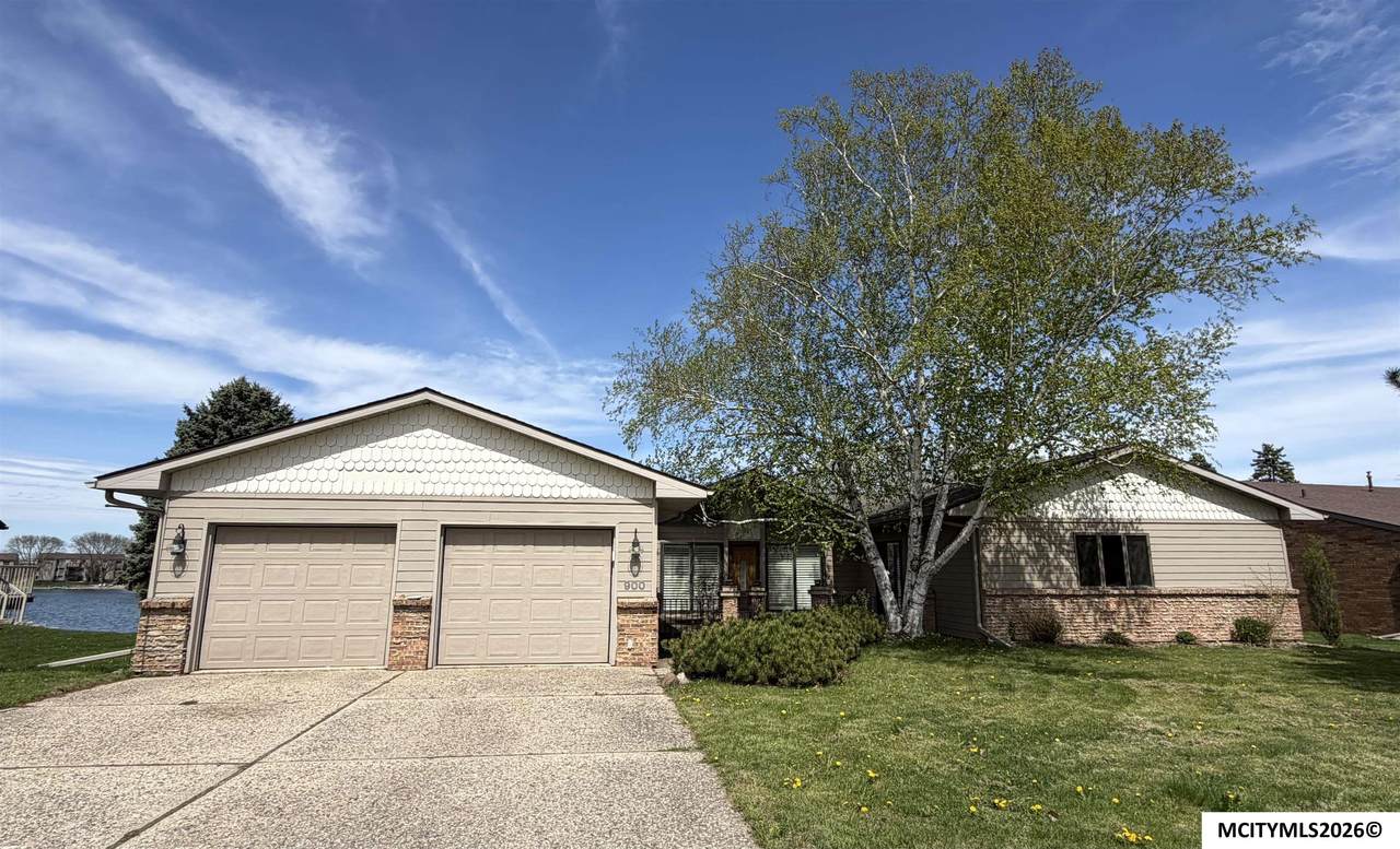 900 Briarstone Dr - Photo 1