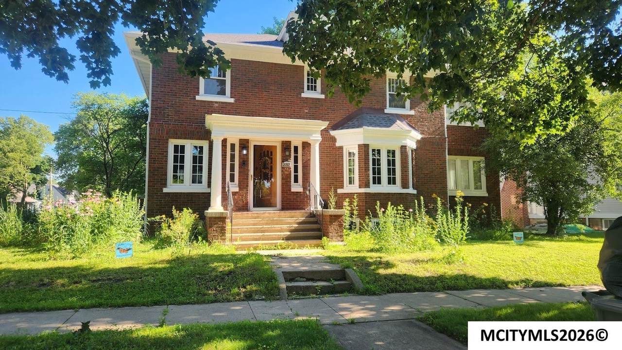 232 5th Nw - Photo 1