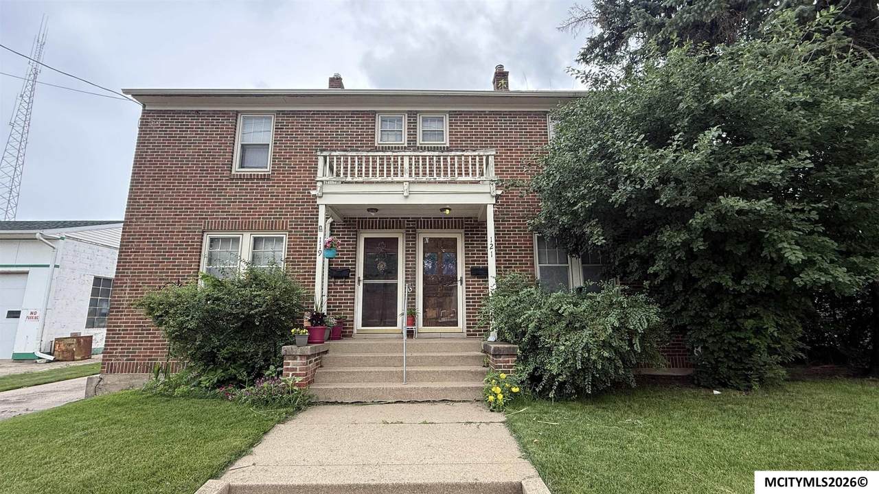 119 Pennsylvania Ave - Photo 1