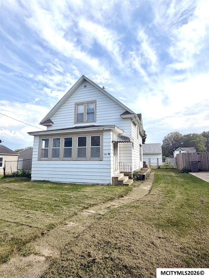 541 19th Se - Photo 1