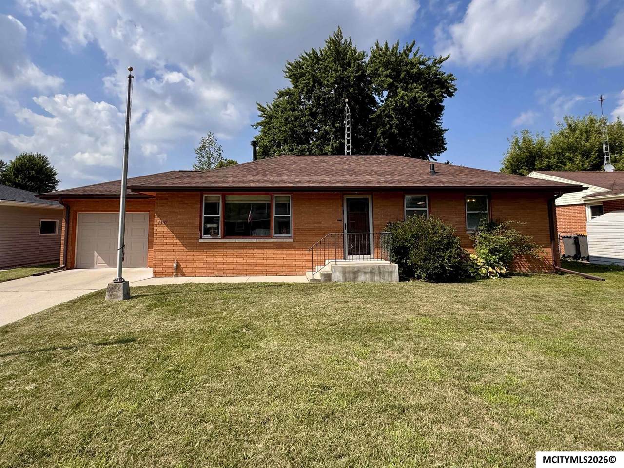 1310 3rd Nw - Photo 1