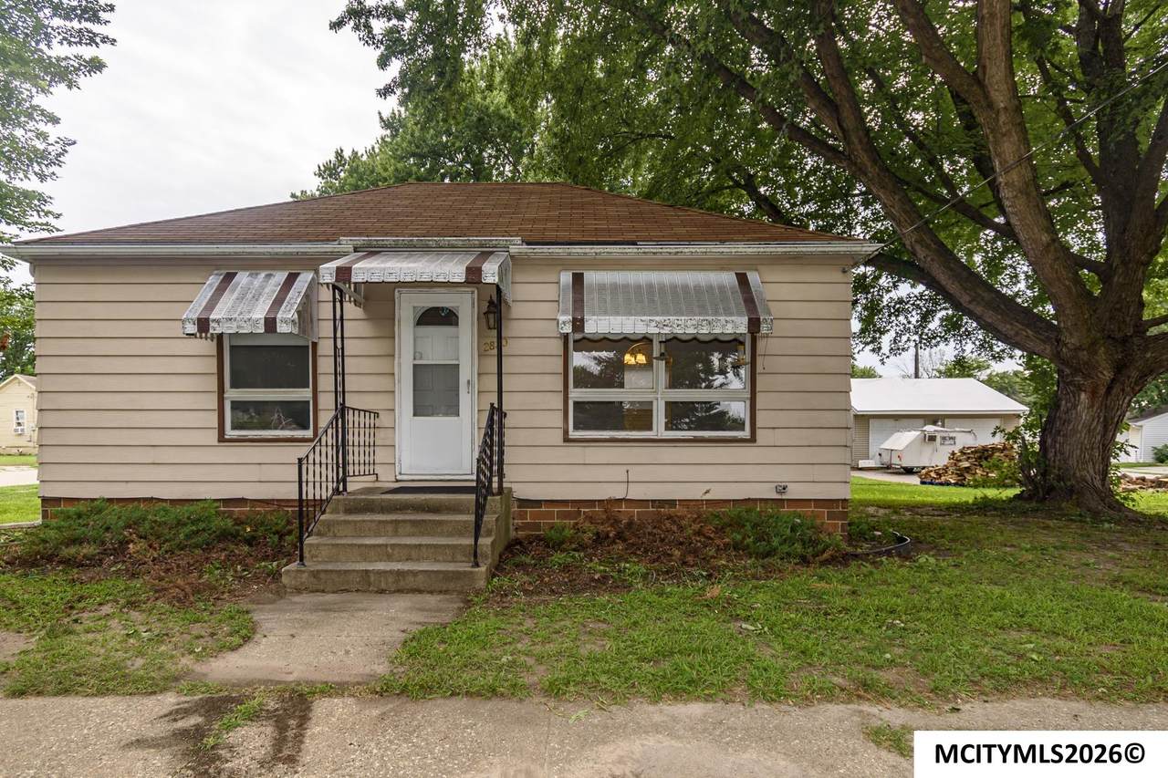 2820 Adams - Photo 1