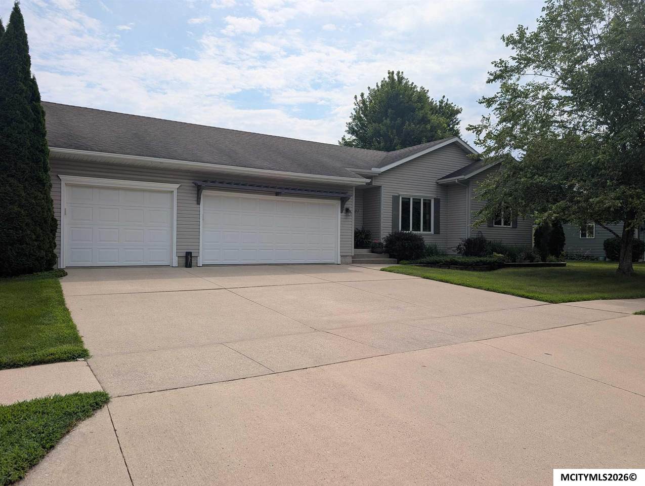 1501 Limestone Ct - Photo 1