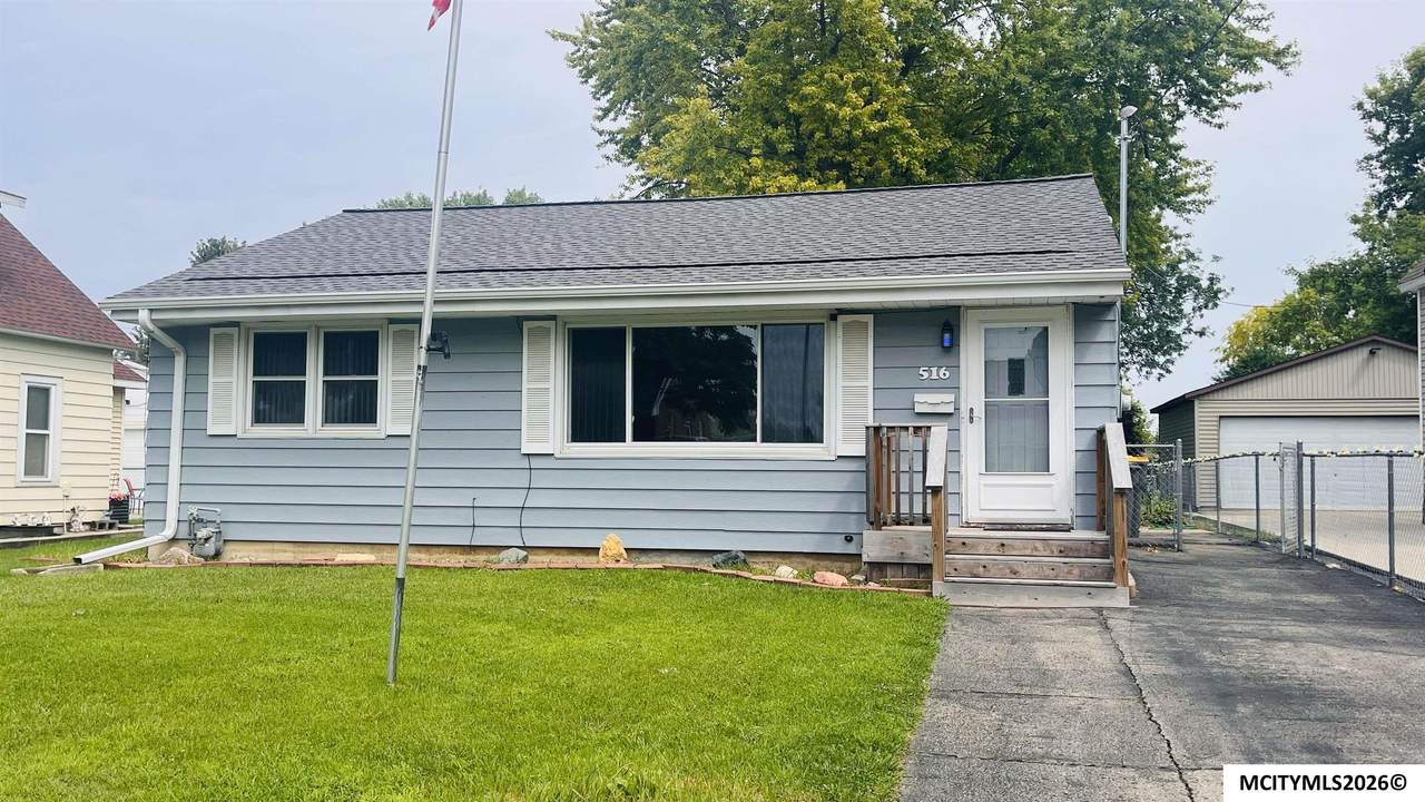 516 15th Nw - Photo 1