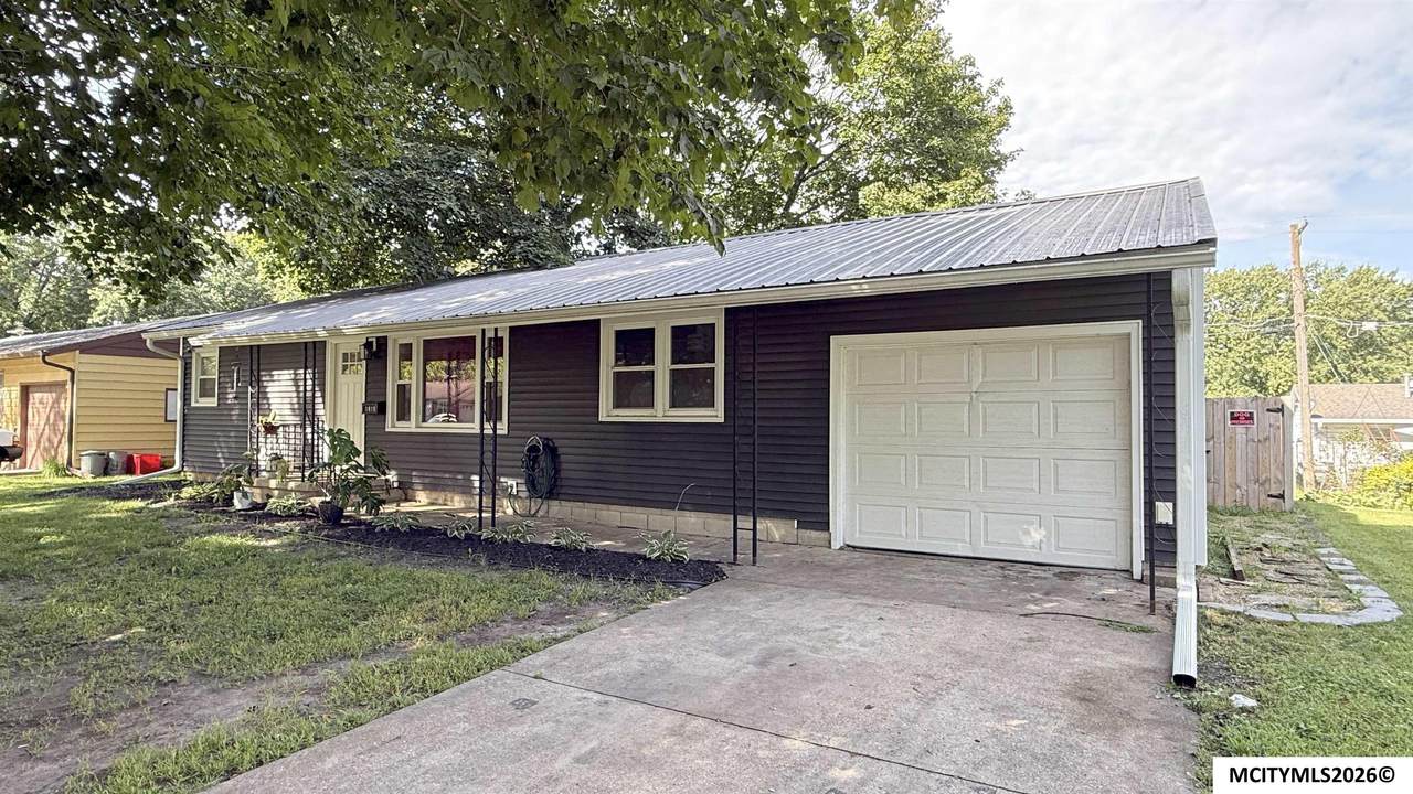 1015 Elizabeth St - Photo 1