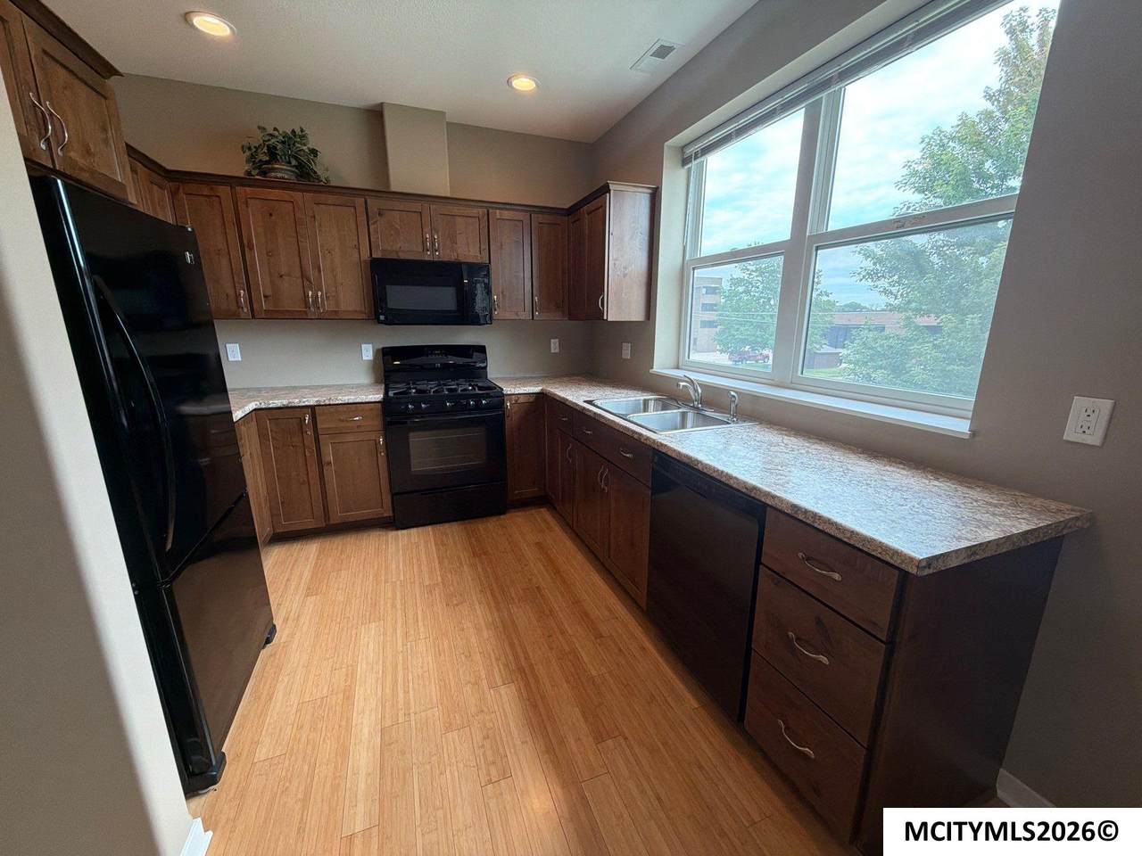 408 4th Sw - Photo 1