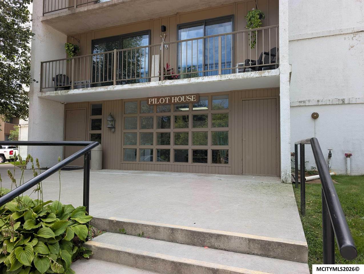 2700 Shore Dr #306 - Photo 1
