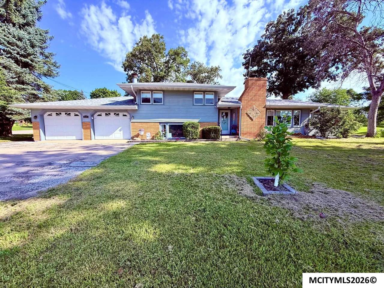 610 Congress - Photo 1