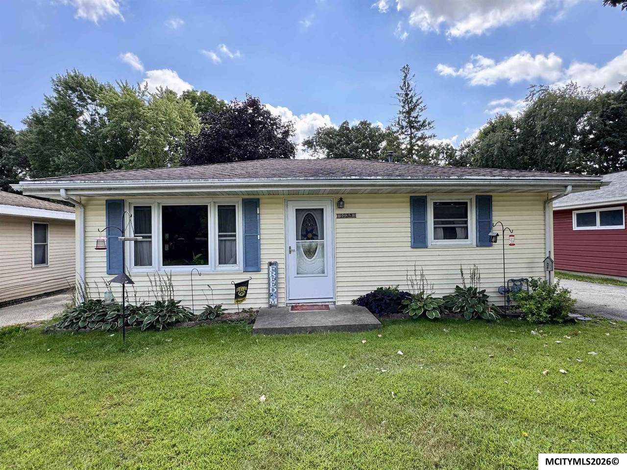 1033 16th Ne - Photo 1