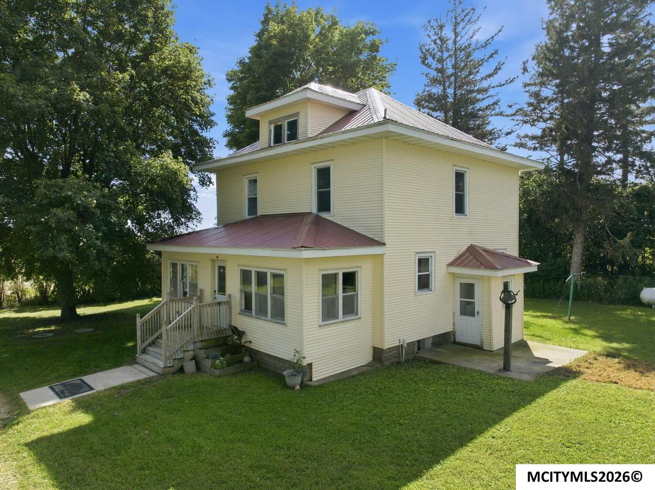4656 100th St - Photo 1