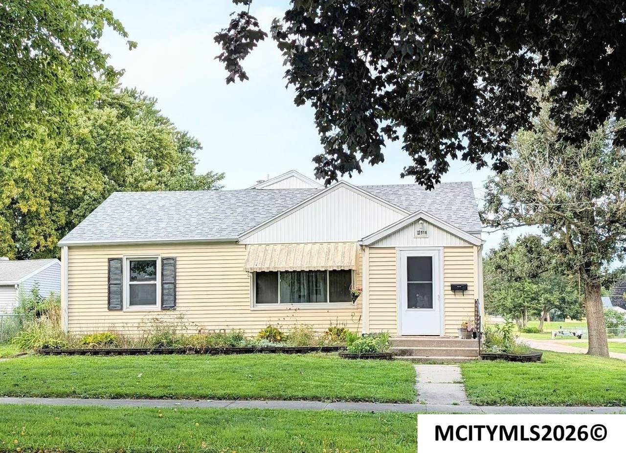 516 10th Nw - Photo 1