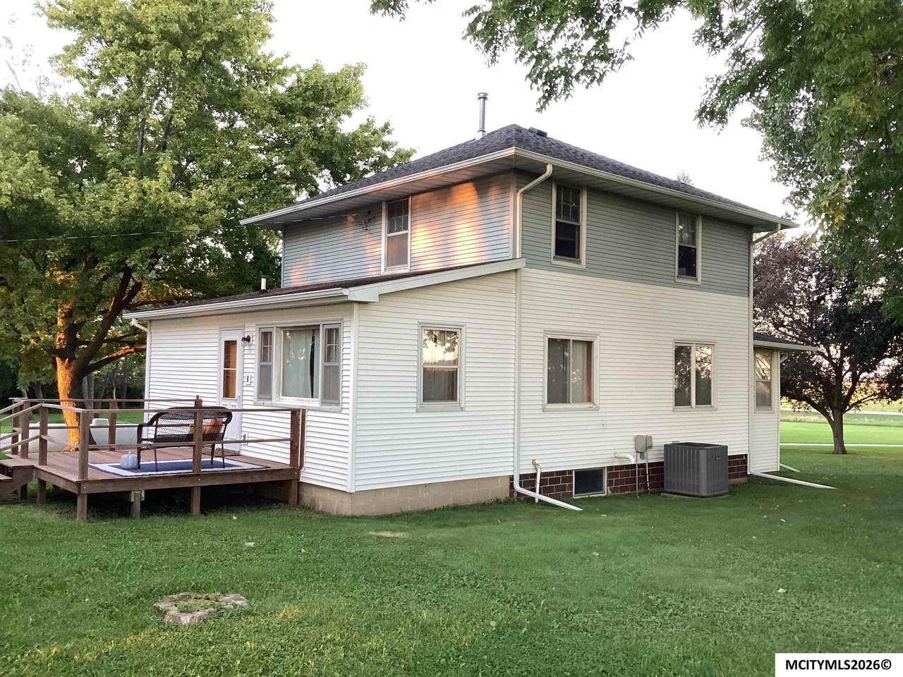 20502 Thrush Ave - Photo 1