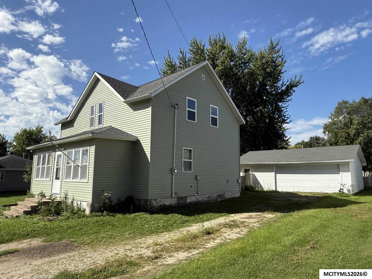 105 Jefferson St - Photo 1