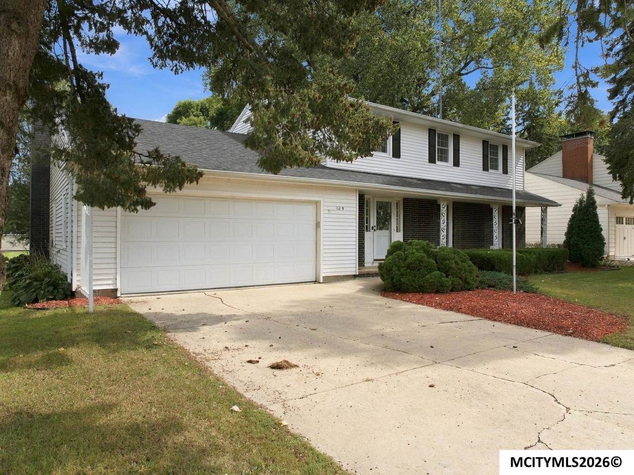 109 Lakeview Dr - Photo 1