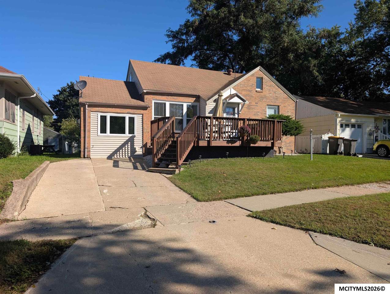 716 9th Ne - Photo 1