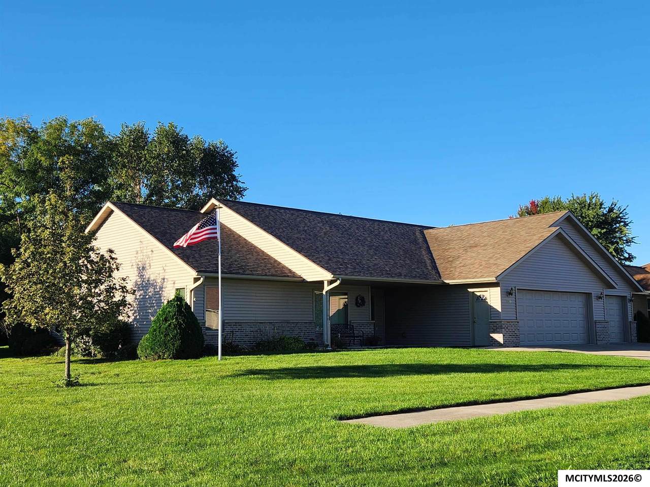 3399 Saratoga Ct - Photo 1