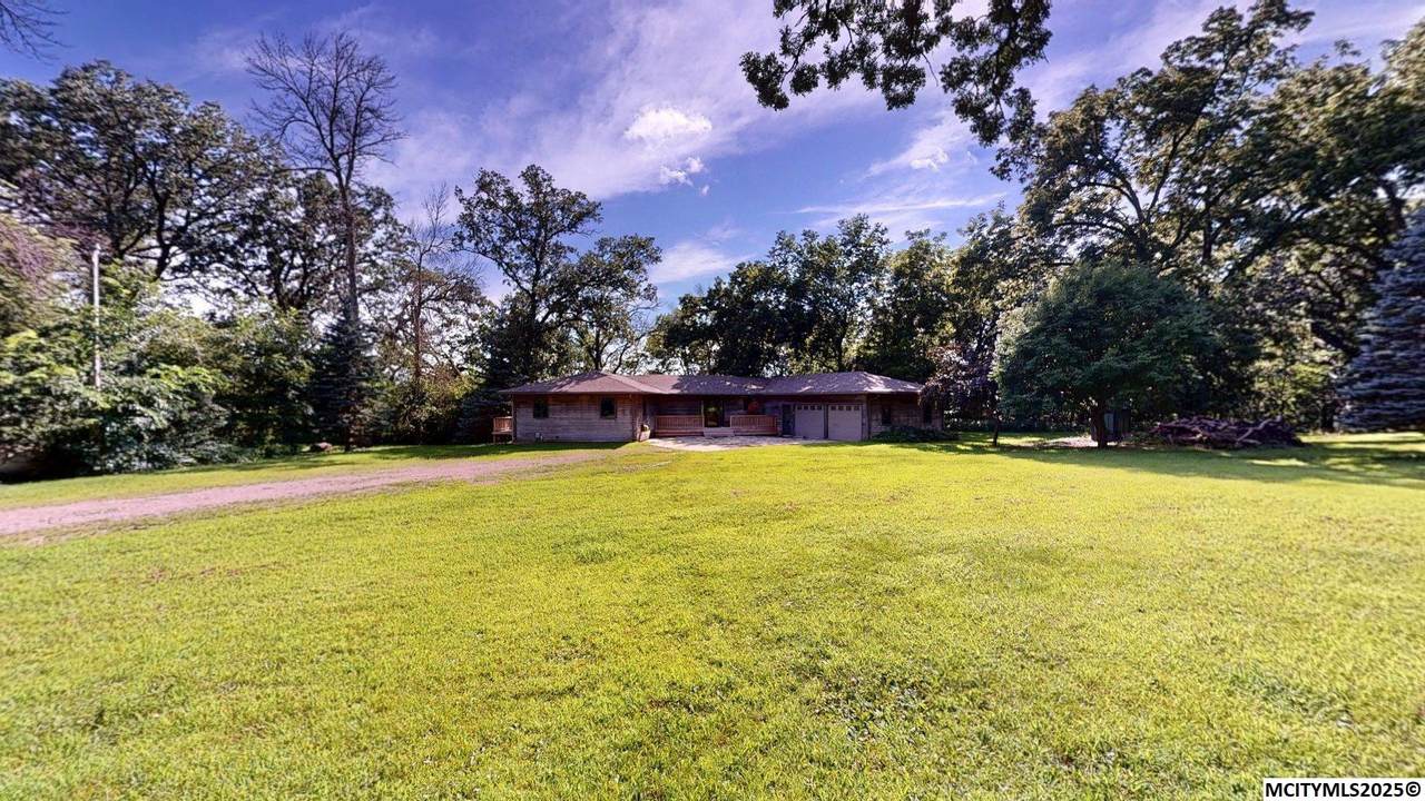 1074 190th St - Photo 1