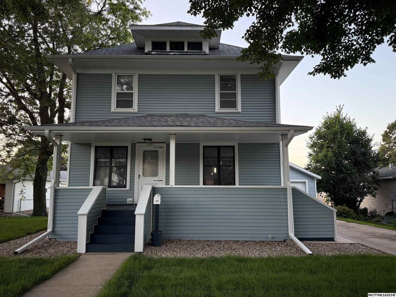 927 Walnut St. - Photo 1