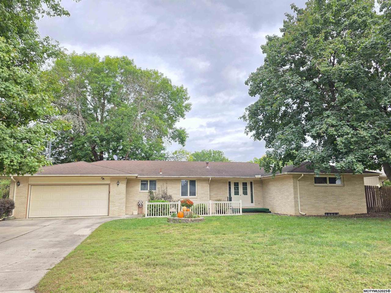 149 Parkridge Dr - Photo 1