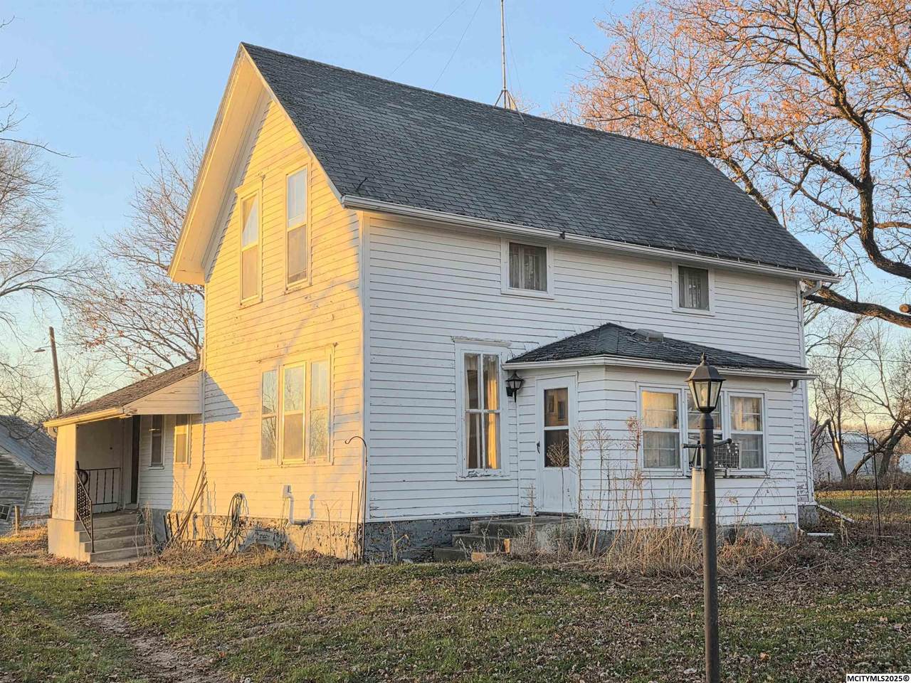 16115 Portland Ave - Photo 1