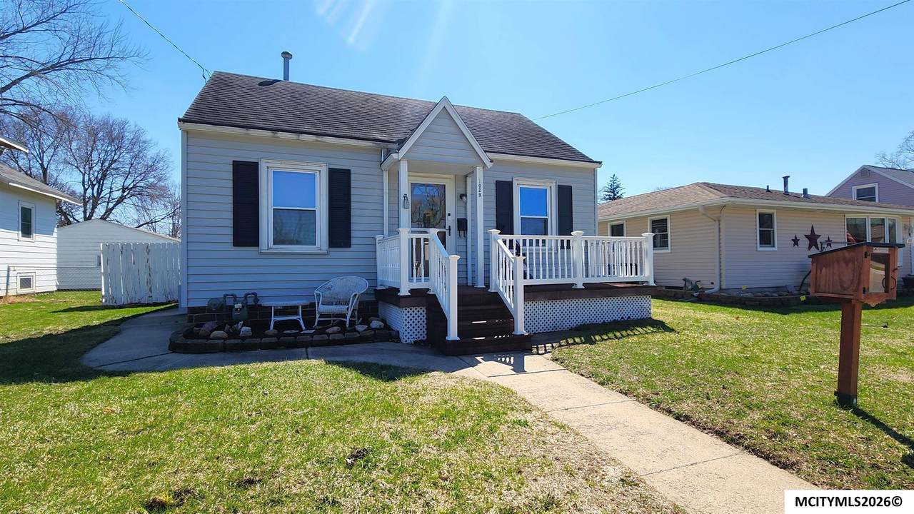 1029 1st Ne - Photo 1