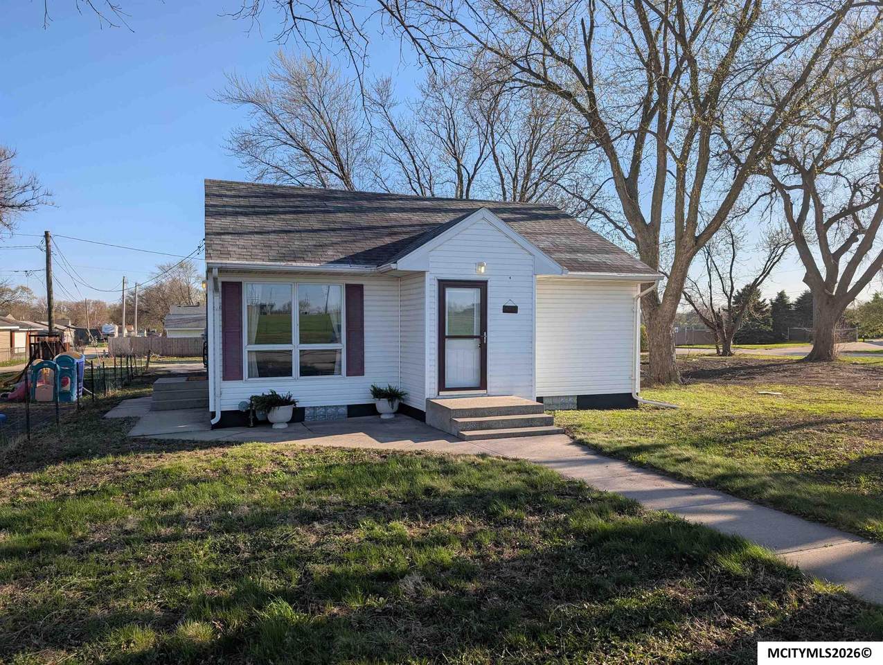 1219 12th Nw - Photo 1