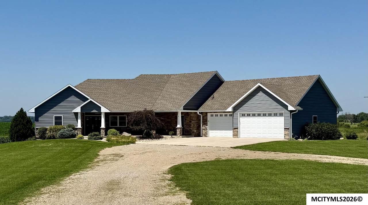 4848 Nightingale Ave - Photo 1