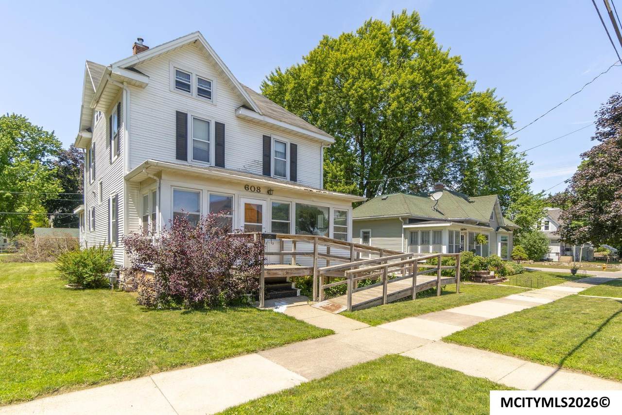 608 Carolina Ave - Photo 1