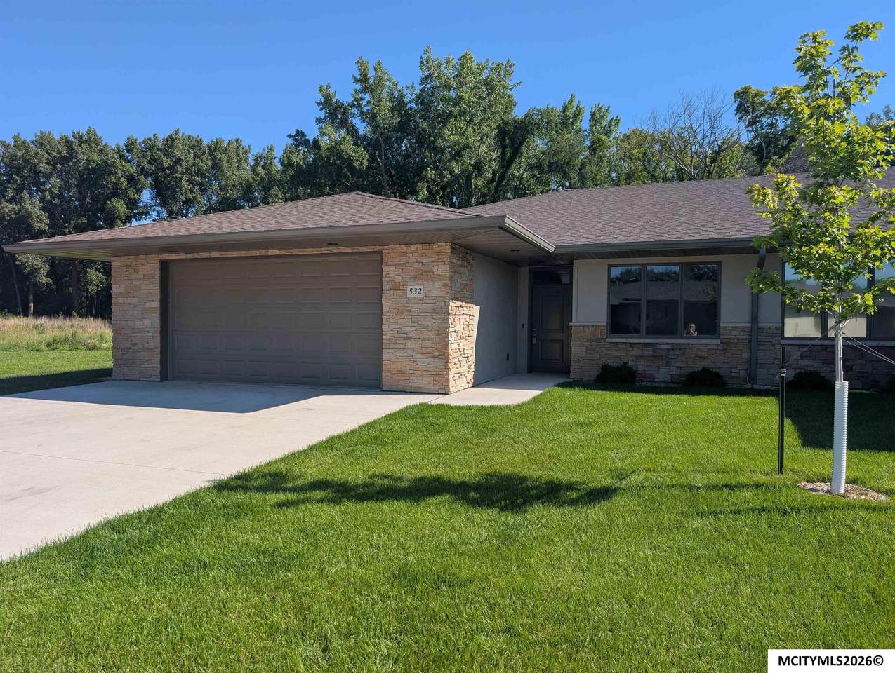 532 River Bend Ct - Photo 1
