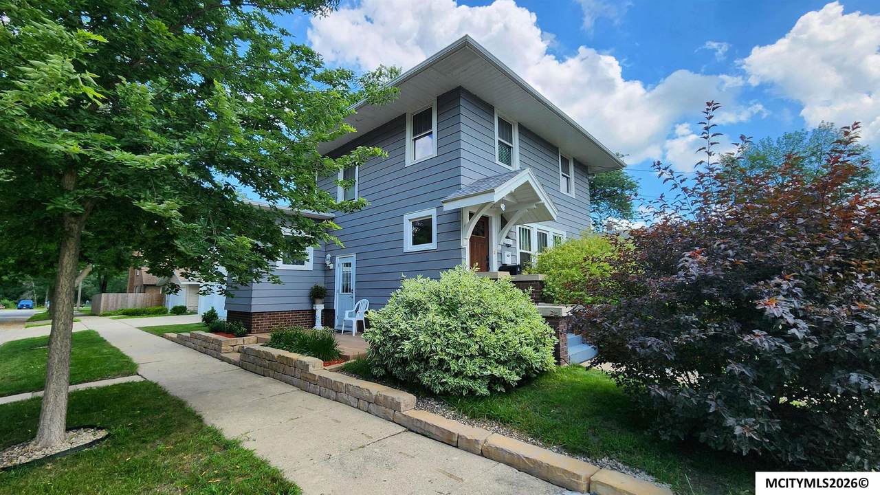 864 3rd Nw - Photo 1