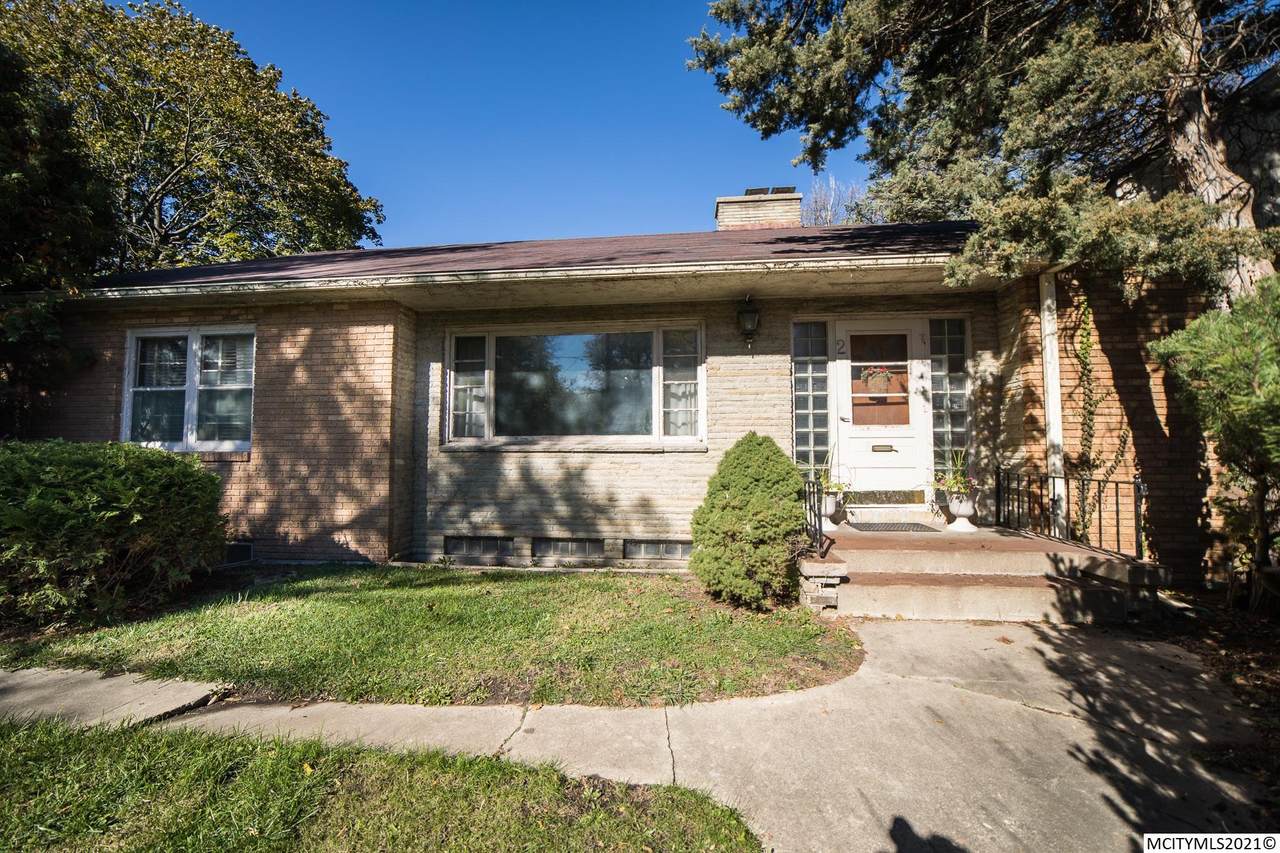 2 Linden Dr - Photo 1