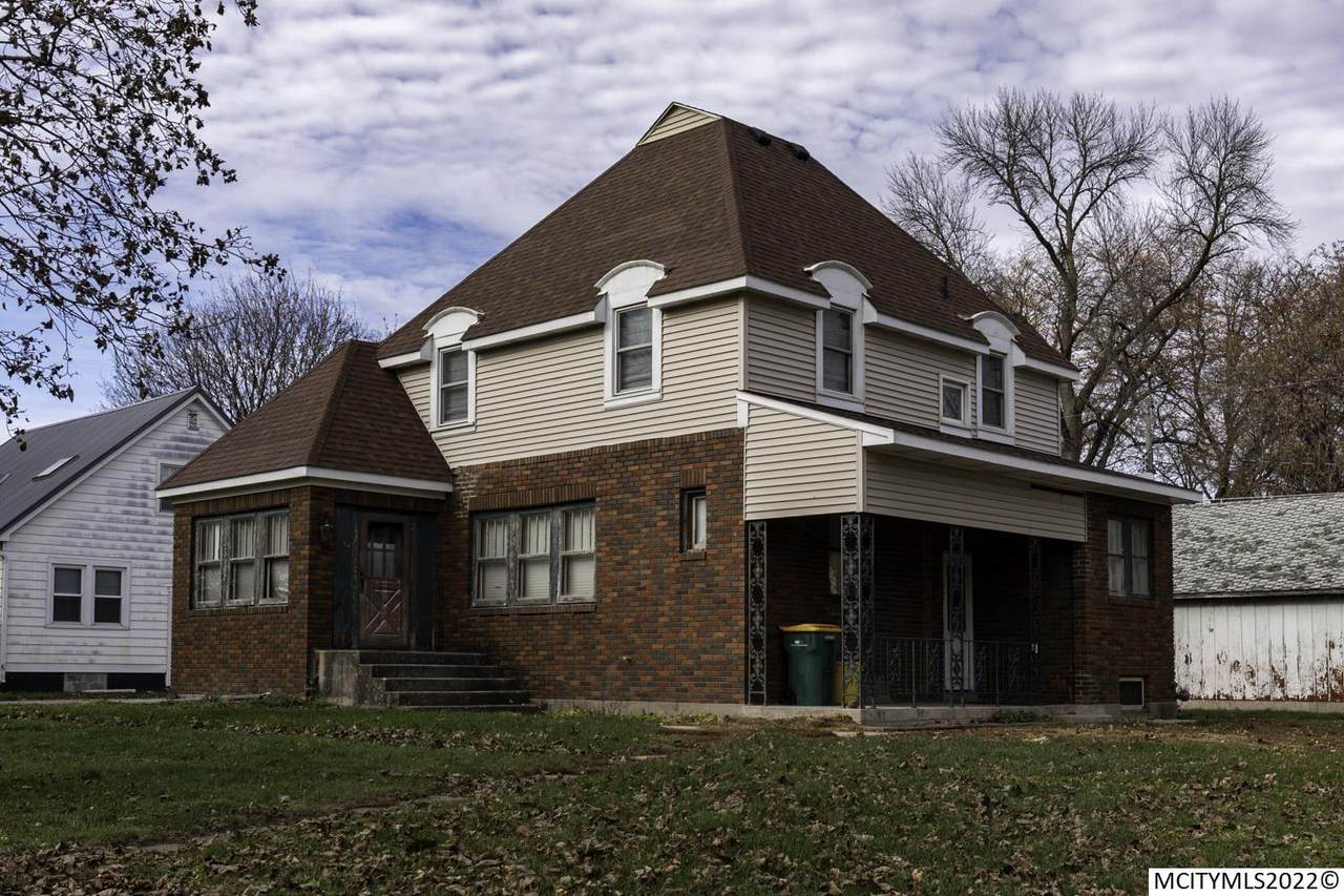 304 Fairview St - Photo 1
